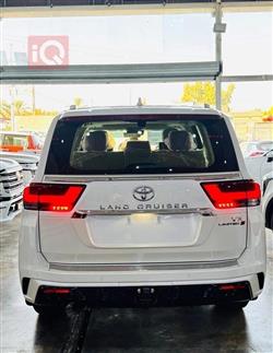 تويوتا لاندكروزر